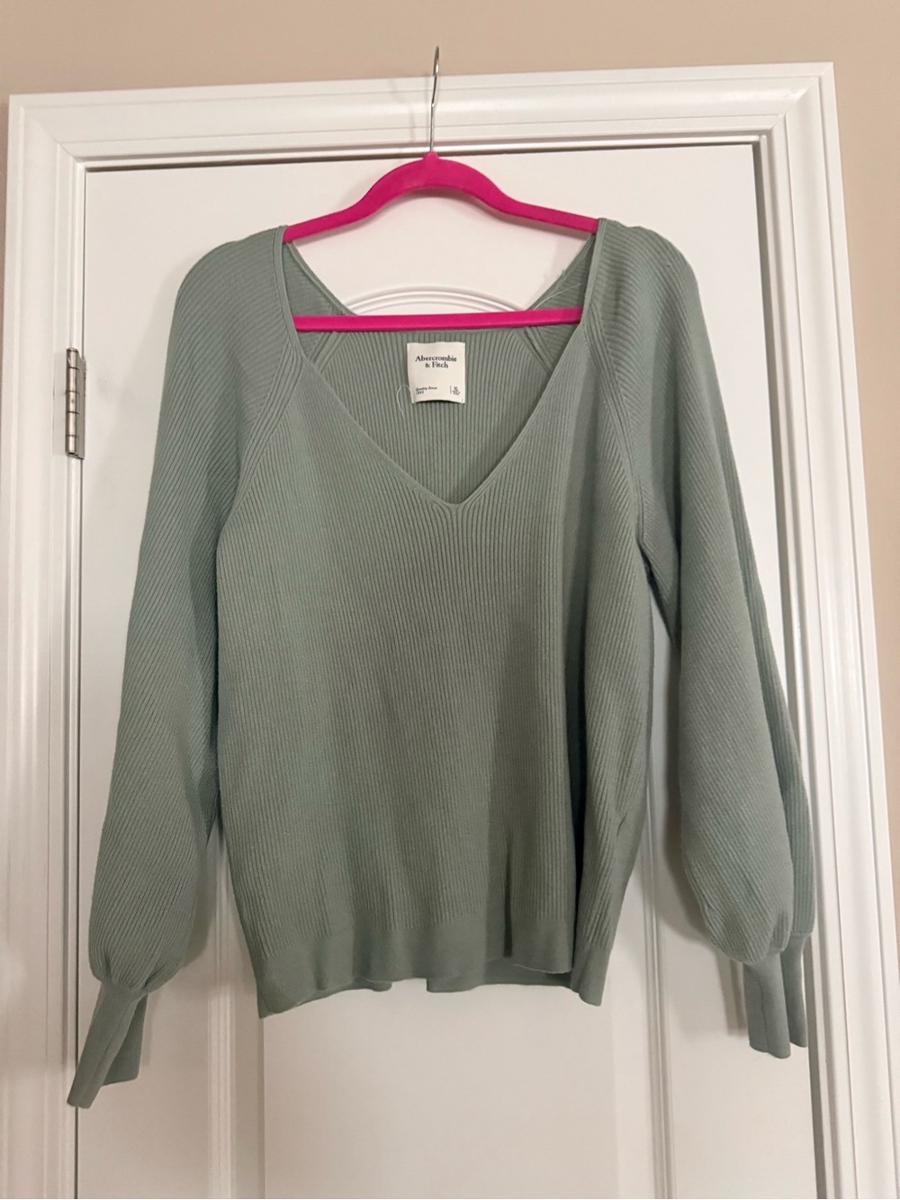 Abercrombie & Fitch Light Sage V-Neck Ribbed Sweater